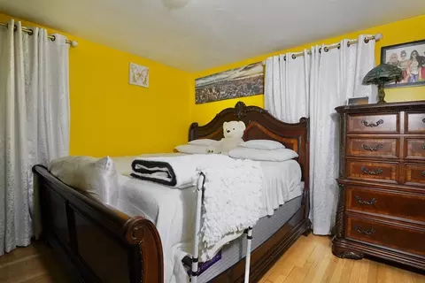 Bedroom - 46 Kane St, Springfield, MA 01119 photo 3 of 4