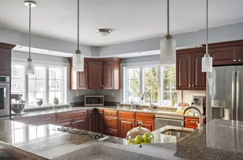 191 Centre St, Danvers, MA 01923 photo 11