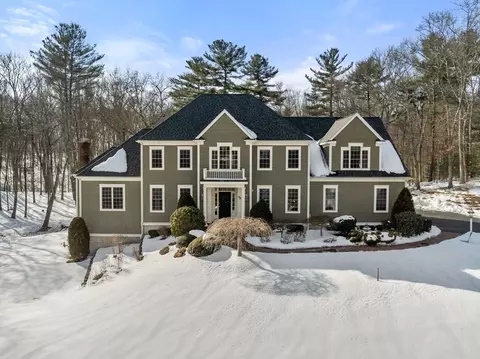 68 Glenview St, Upton, MA 01568