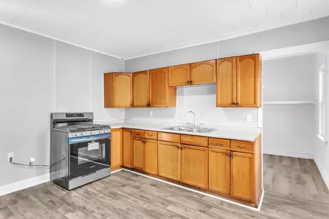171 Massasoit St, Springfield, MA 01107 photo 10