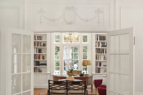 Entry Way - 19 Rangeley Rd, Winchester, MA 01890 photo 3 of 4