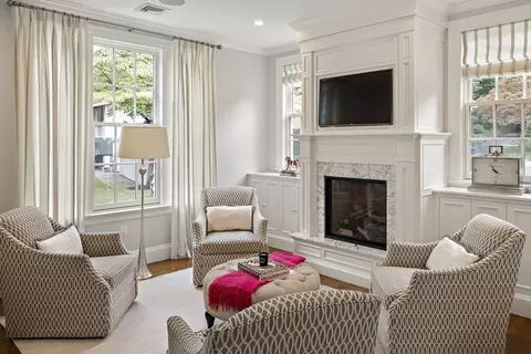 Living - 19 Rangeley Rd, Winchester, MA 01890 photo 5 of 6
