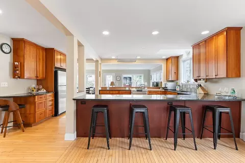 663 Greendale Ave, Needham, MA 02492 photo 7
