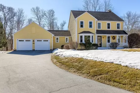 414 Davis St, Northborough, MA 01532