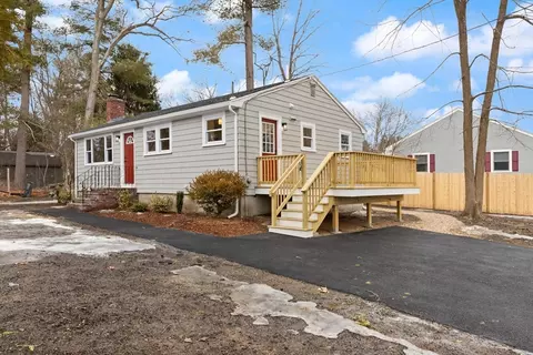 67 South St, Tewksbury, MA 01876
