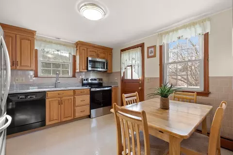 14 Garrison Rd, Arlington, MA 02474 photo 3