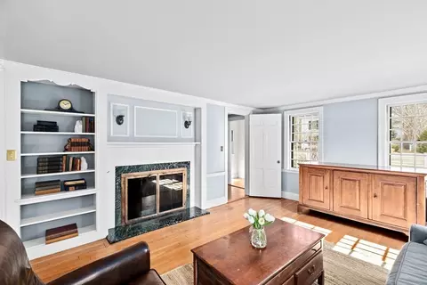 24 Lincoln St, Hingham, MA 02043 photo 11
