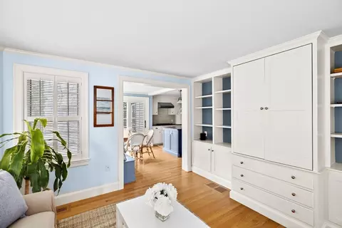 24 Lincoln St, Hingham, MA 02043 photo 10