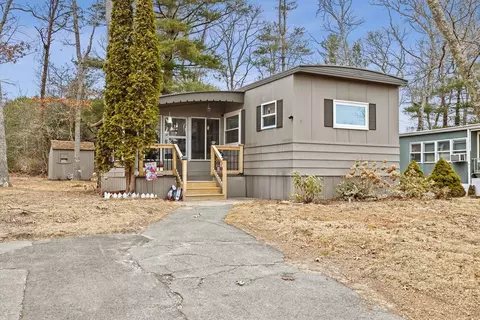 11 Timber Ln, Wareham, MA 02576