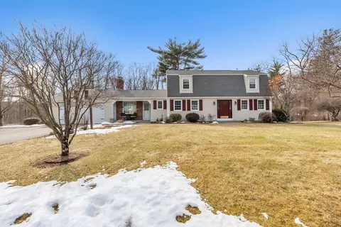 11 Millbrook Dr, Wilbraham, MA 01095
