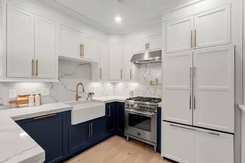 150 Athens St #PH-8, Boston, MA 02127