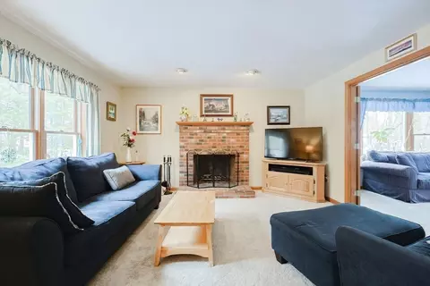 2 Plumbley Rd, Upton, MA 01568 photo 9
