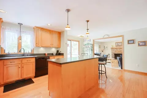 2 Plumbley Rd, Upton, MA 01568 photo 3