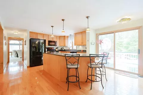 2 Plumbley Rd, Upton, MA 01568 photo 2