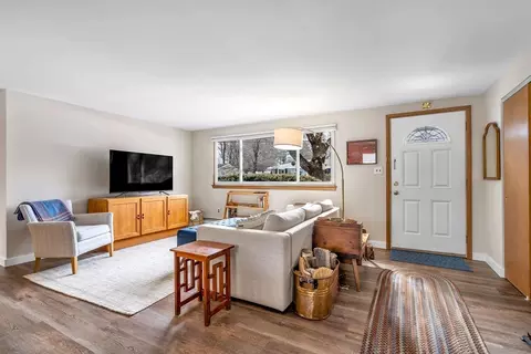 3 Guyer Rd, Maynard, MA 01754 photo 2