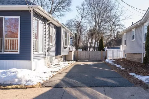 8 Adams St, Danvers, MA 01923 photo 27