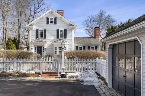 58 West St, Beverly, MA 01915 photo 2
