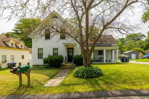 125 Center Brg, Lancaster, MA 01523