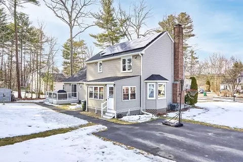7 Spring St, Douglas, MA 01516 photo 3