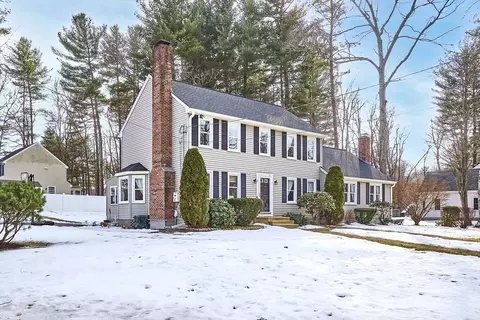7 Spring St, Douglas, MA 01516 photo 2