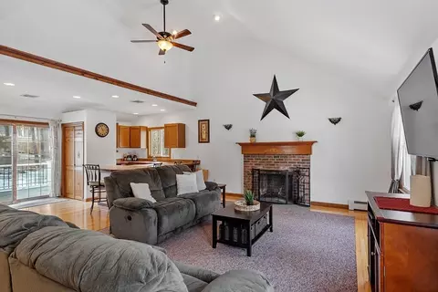 7 Spring St, Douglas, MA 01516 photo 13