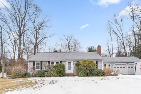 25 Dennis Cir, Northborough, MA 01532