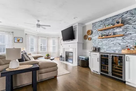 50 Desmoines Rd #F2, Quincy, MA 02169