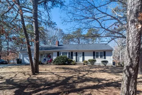 869 Pitchers Way, Barnstable, MA 02630