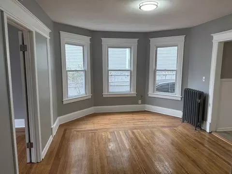 23 Leete St, Springfield, MA 01108 photo 2