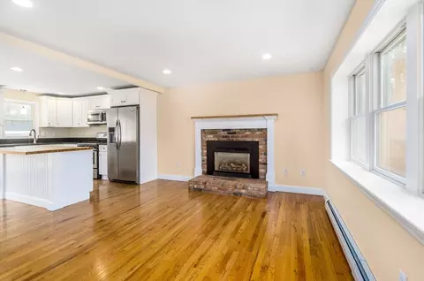 Living - 644 Skunknet Rd, Centerville, MA 02632 photo 1 of 2