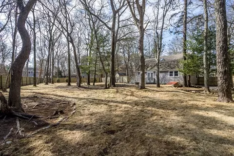 Exterior - 644 Skunknet Rd, Centerville, MA 02632 photo 4 of 6