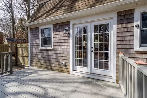 Exterior - 644 Skunknet Rd, Centerville, MA 02632 photo 5 of 6