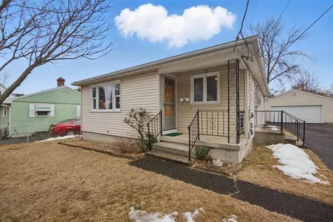 6 Garrity St, Chicopee, MA 01020 photo 3