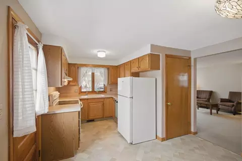6 Garrity St, Chicopee, MA 01020 photo 8