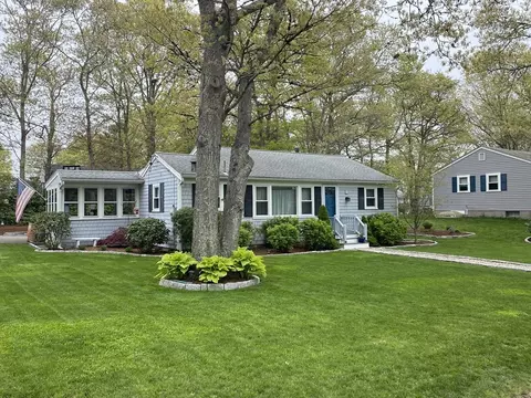 2 Naushon Rd, Mashpee, MA 02649 photo 2