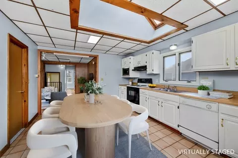 Kitchen - 6 Trask St, Danvers, MA 01923 photo 1 of 3