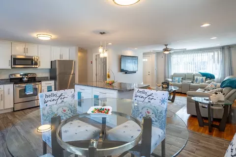33 Noyes St, Avon, MA 02322
