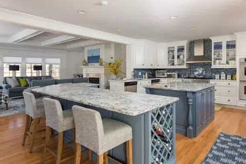 236 Glenneagle Dr, Mashpee, MA 02649 photo 5