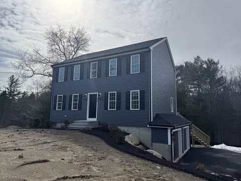 430 W Washington St, Hanson, MA 02341