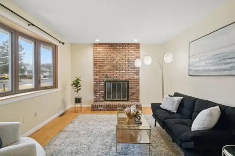 79 Wanda St, Chicopee, MA 01013 photo 5