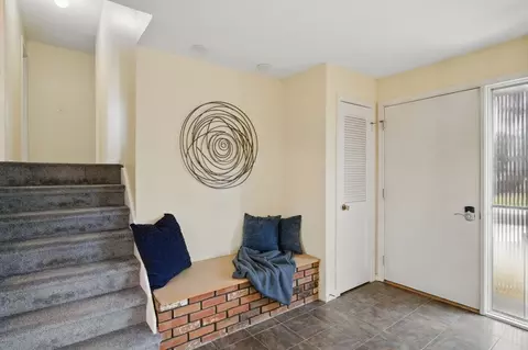 79 Wanda St, Chicopee, MA 01013 photo 8