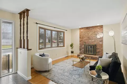 79 Wanda St, Chicopee, MA 01013 photo 4