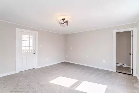 84 West St, Ware, MA 01082 photo 18