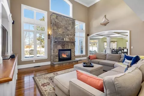 40 Canterbury St, Hingham, MA 02043 photo 13