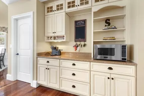 40 Canterbury St, Hingham, MA 02043 photo 10