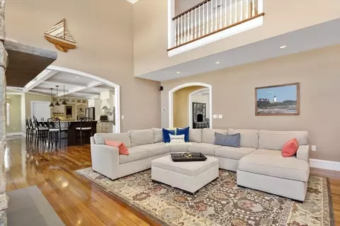 40 Canterbury St, Hingham, MA 02043 photo 11