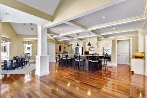 40 Canterbury St, Hingham, MA 02043 photo 8