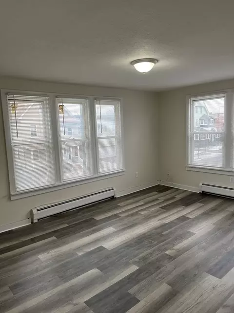 93 Florence, Springfield, MA 01105 photo 5