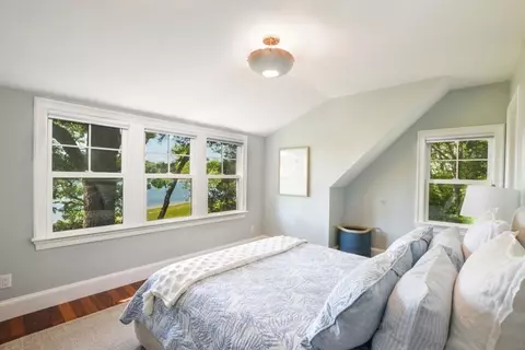 Bedroom - 71 Sand Pt, Barnstable, MA 02655 photo 3 of 4