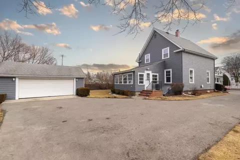 354 Essex St, Swampscott, MA 01907